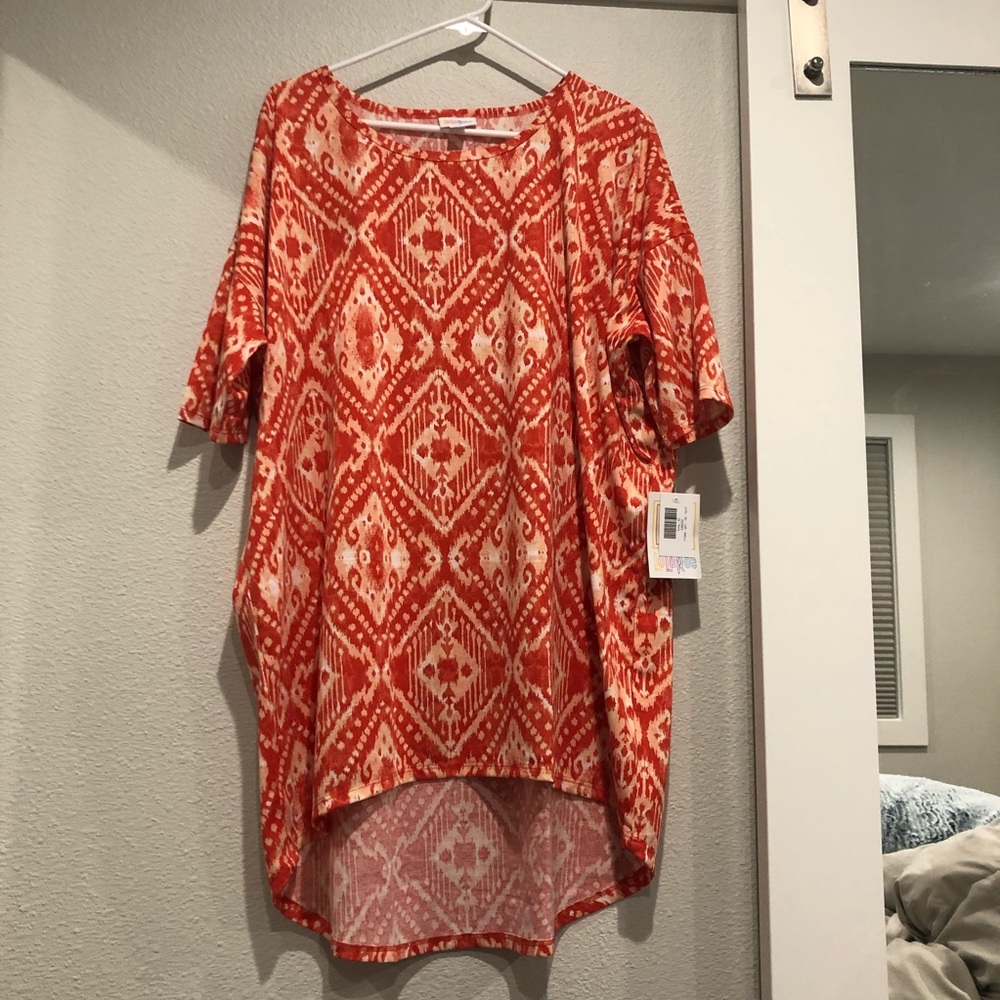 LuLaRoe Irma 3/4 Sleeve Top - XL